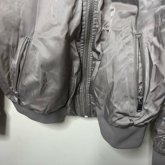 The Group Babaton Bomber Jacket Fill Zip Silver - Picture 9 of 16